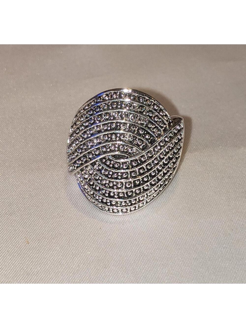 Bold Chunky Silver Tone Dome Cocktail Ring Wide Textured Twist Wrap Size 9